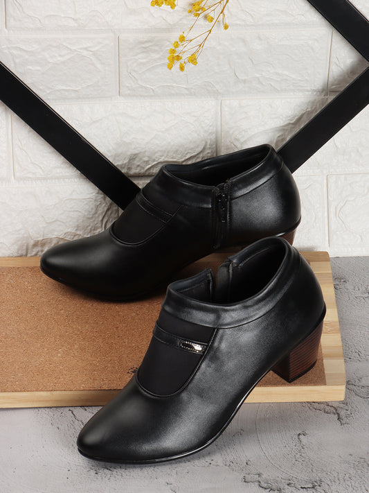 Women Black Coloured Mid Top Block Heeled Boots