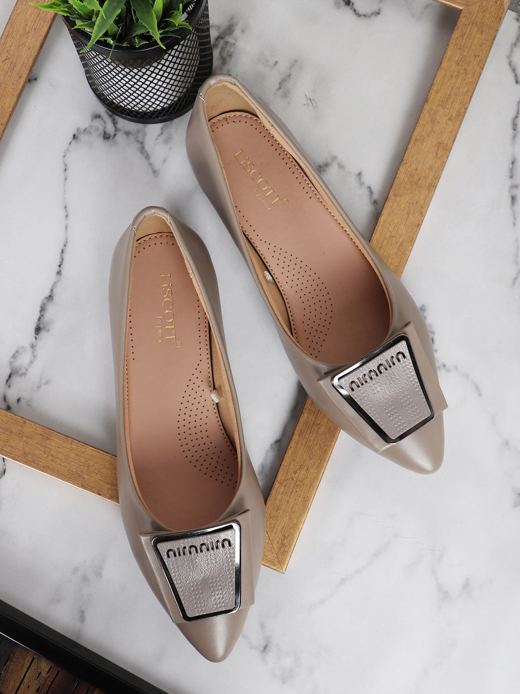 Liscott Comfortable Flats for Women