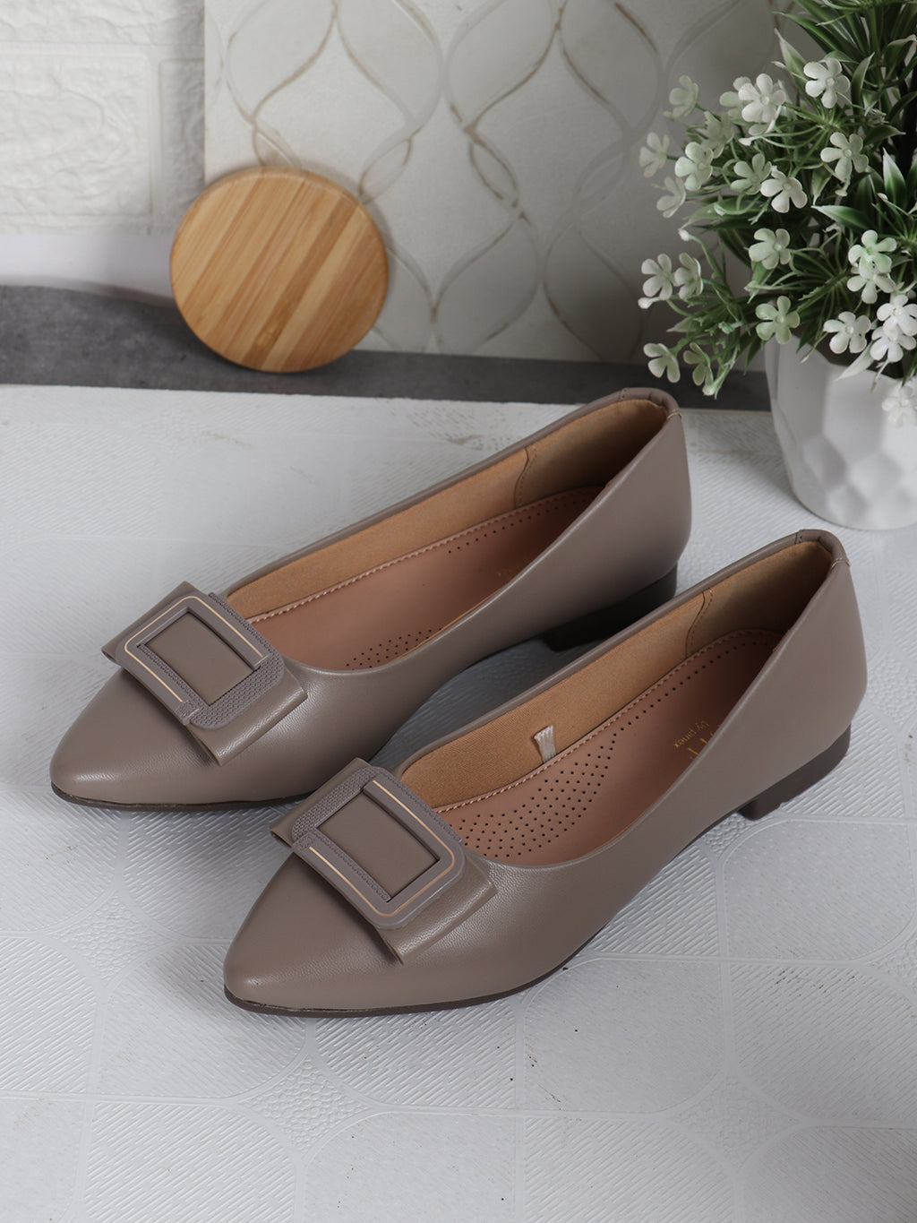 Liscott Comfortable Flats for Women
