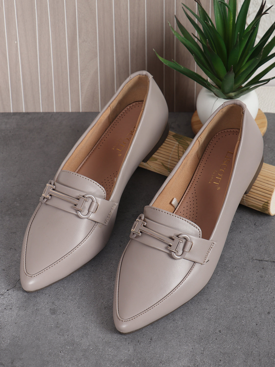 Liscott Comfortable Flats for Women