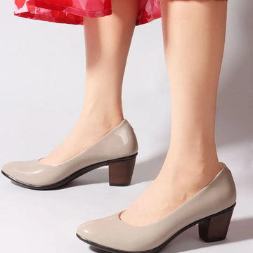 Women Grey Coloured Patent Block Solid Pumps
