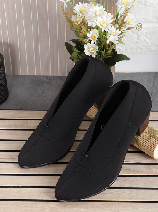 Women Black Solid Block Pumps