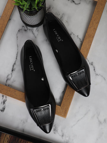 Women Black Coloured Pointed Ballerinas