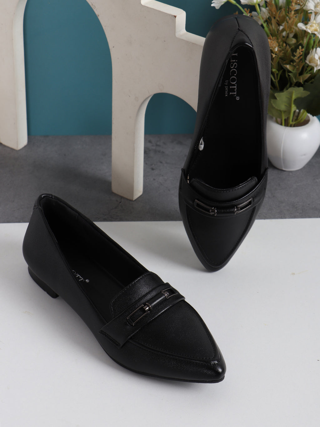 Liscott Comfortable Flats for Women