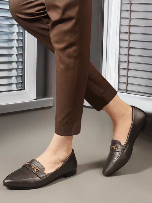Women Black Coloured Pointed Ballerinas