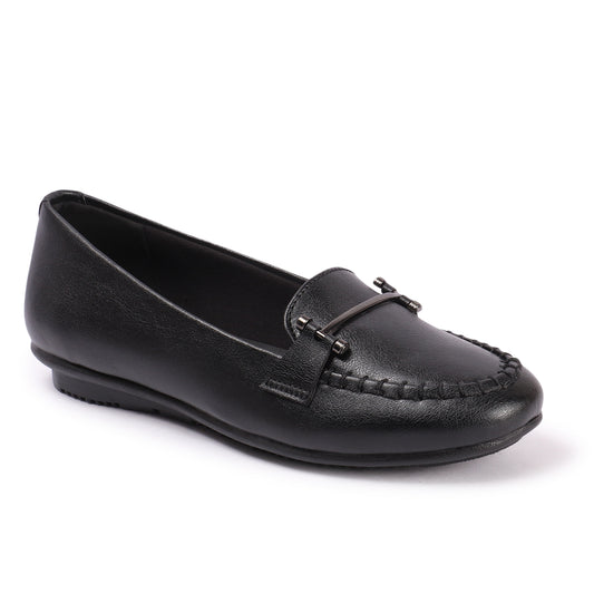 Women Black Coloured Textured Embellished Round Toe Loafers