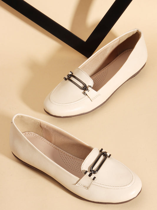 Women Cream Coloured Embellished Lightweight Loafers